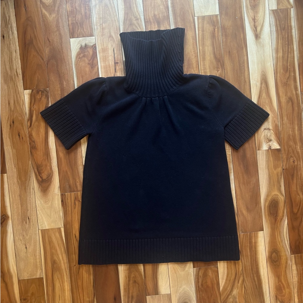 Elle short sleeved turtleneck sweater